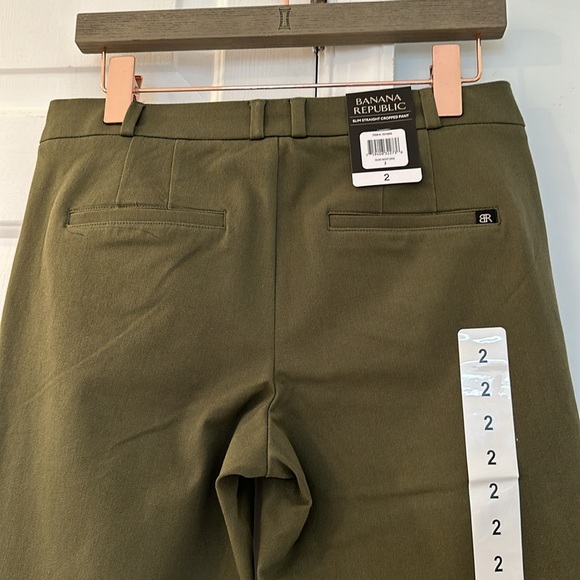 NWT BANANA REPUBLIC SLIM STRAGHT CROPPED PANTS in OLIVE NIGHT (3N4) Color - Picture 5 of 9